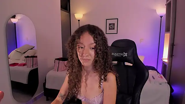 ChloeMoreti webcam
