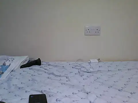 cum_queen254 webcam