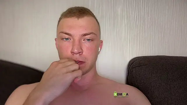iron__chap webcam
