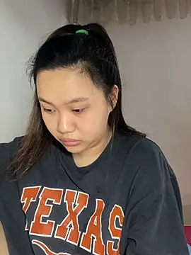 Almira6868 webcam