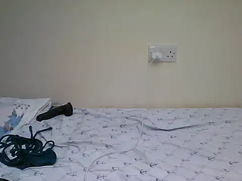 cum_queen254 webcam