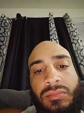 Bustinnuts69