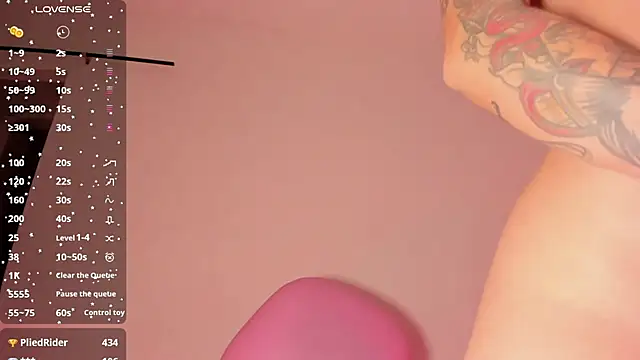 Ashleyroys_111 webcam