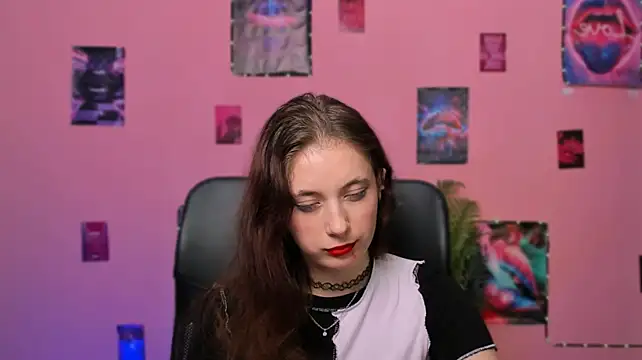 nami_glow webcam