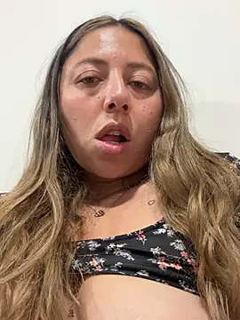 Xara_Nox webcam