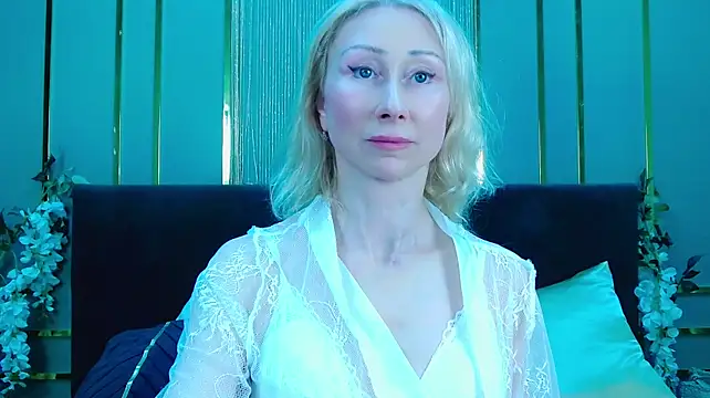KissDreamm webcam