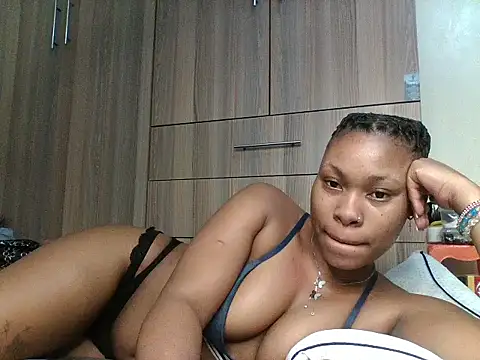 Juicyy_afriq webcam
