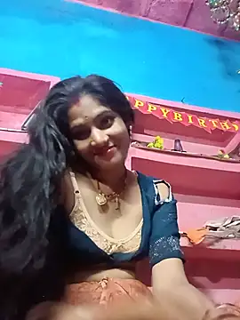 sanaam_hot