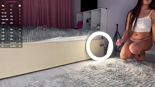 LunaHuurt live cam preview