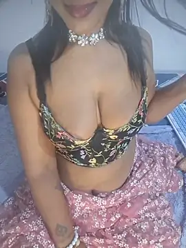 naughtyjaanu webcam