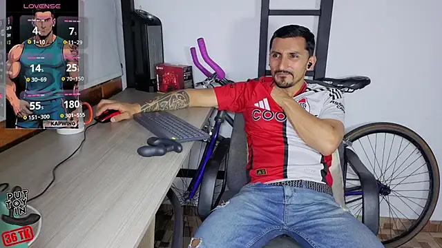 Marck_Muscle webcam