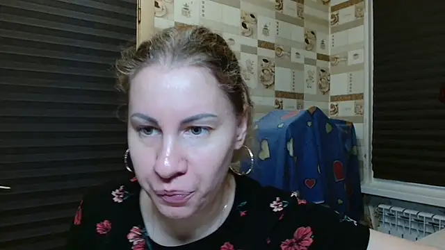 TherestlessKitty live cam preview