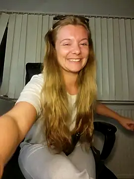 VanLifeVixen webcam