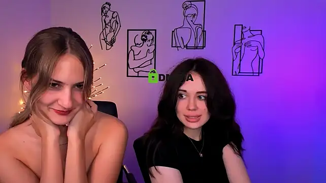 riley_sanders webcam