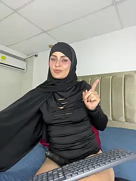 aisha_k webcam