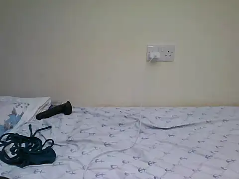 cum_queen254 webcam