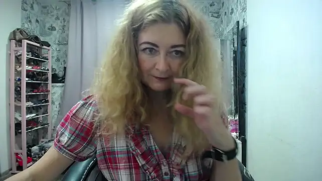 Helen1974 webcam