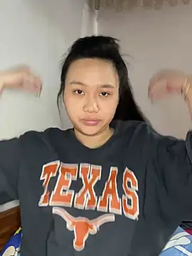 Almira6868 webcam