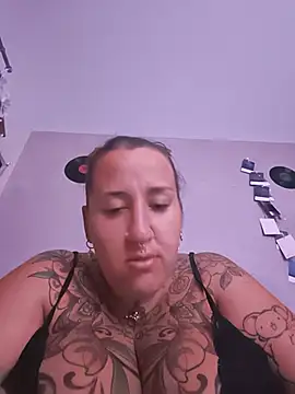 Thelittledevil388 webcam