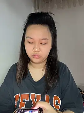 Almira6868 webcam