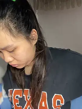 Almira6868 webcam