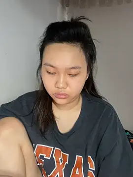 Almira6868 webcam