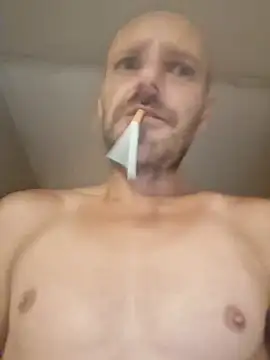 daddyandsplashqueen (Ask my age) - Flash titties