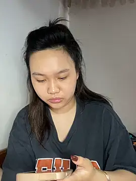 Almira6868 webcam