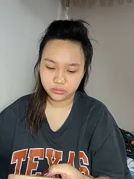Almira6868 webcam