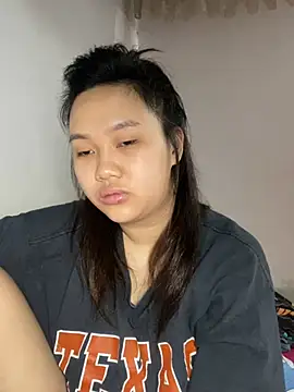 Almira6868 webcam
