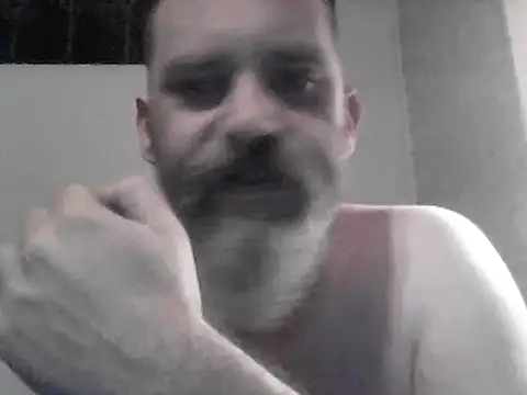 crazyheratic8 webcam