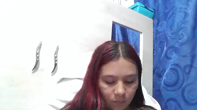 Charis_21 webcam