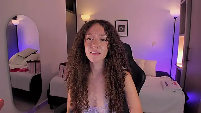 ChloeMoreti webcam