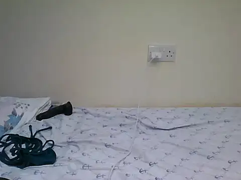 cum_queen254 webcam