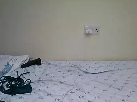 cum_queen254 webcam