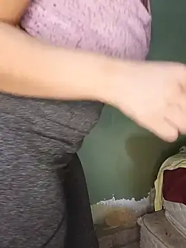 Lucia1002 webcam