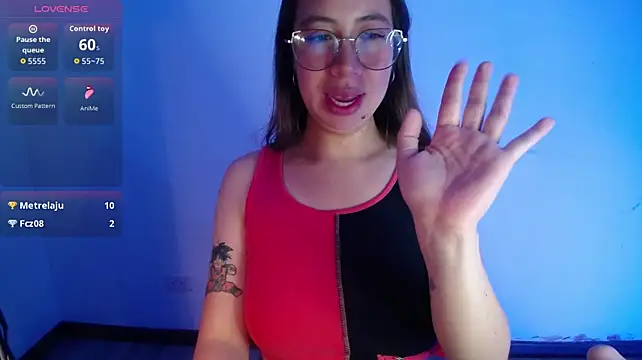 airi_piercee live cam on StripChat