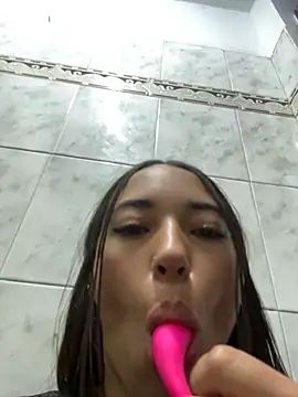 HollyAngel2 webcam