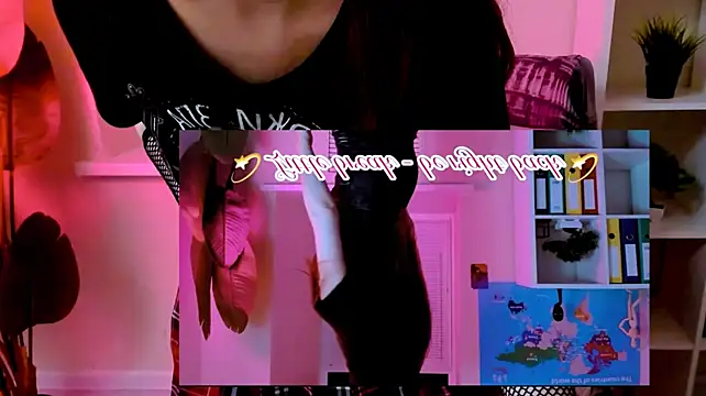 CarolGiggly webcam