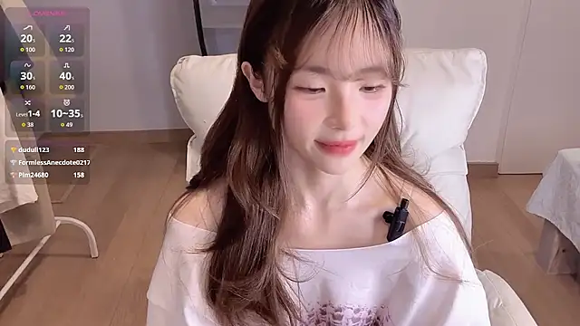 guoguo-77 (F teen) - 泳衣诱惑