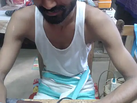 HotAarya webcam