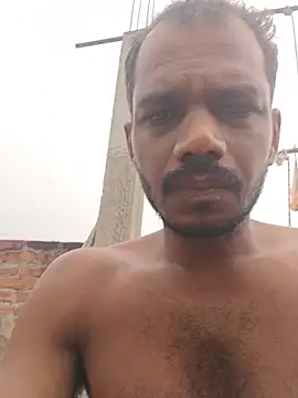Daddyishere_19 webcam