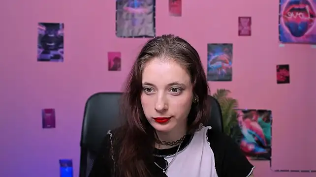 nami_glow webcam