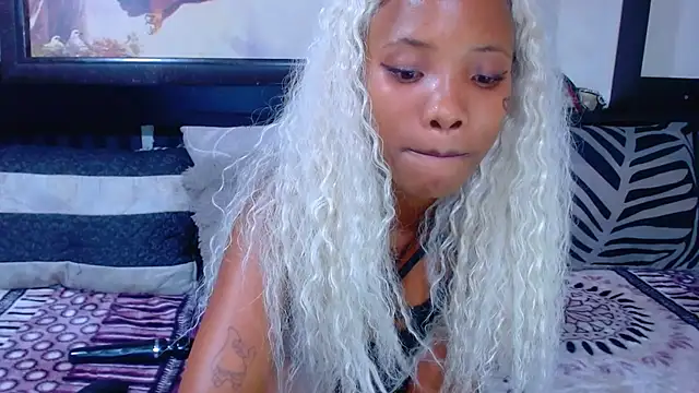 YoungBarbiexx webcam
