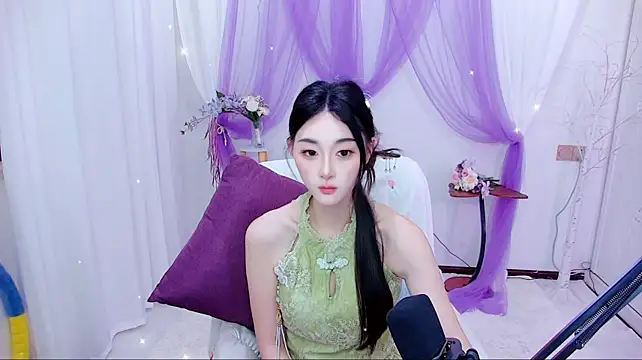 Tili_Lucky webcam