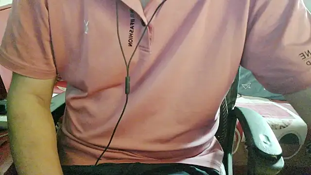 ayang1088 (M mature) - 聊天，交友 ，相互喜欢的可以加QQ或者+WhatAPP