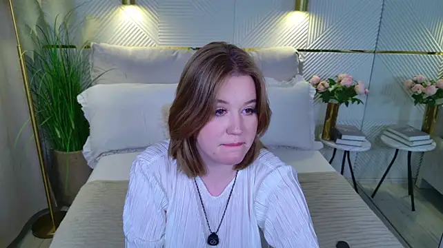 Lola_Blush webcam