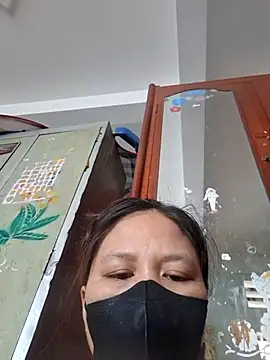 Yummy_9x webcam