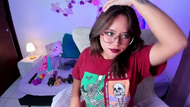 Lucille_69 webcam