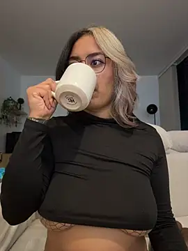 Rae_Lil_White